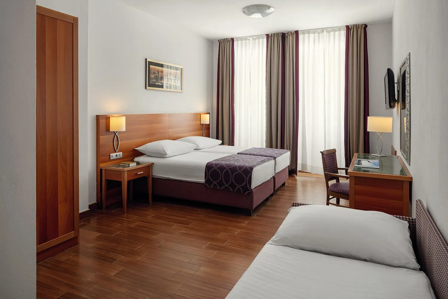Hotel Galileo Prague 4*,